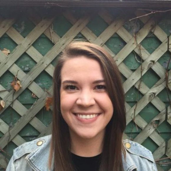 Meet your Posher, Danielle - Picture 4 of 4